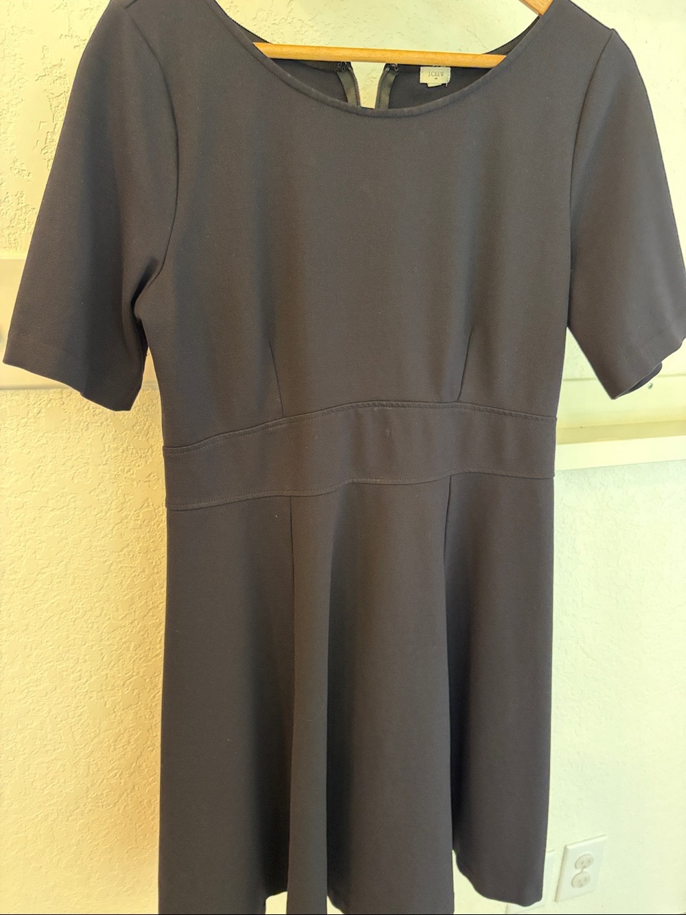 JCrew ladies dark Navy Blue size 12 knee length dress, great condition
